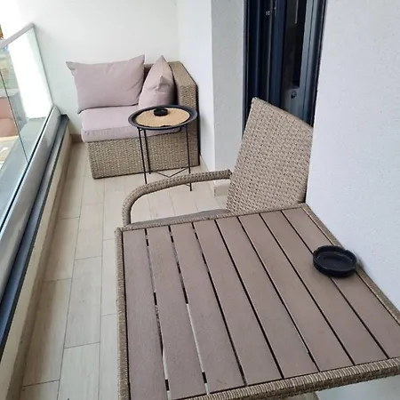 アパート Tina Vrnjačka Banja